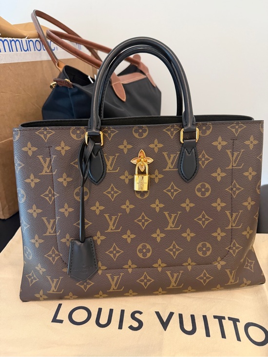 Louis Vuitton Handbags - Louis Vuitton Monogram Canvas Tote with Black Handles and Gold Hardware